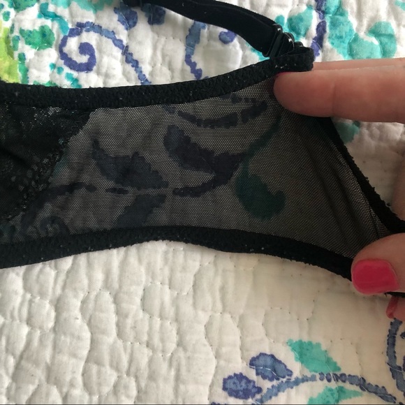 Used.  Push-Up Lace Bra. - Picture 6 of 8